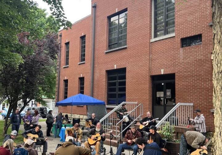 live musicians playing on the county square in McKee County